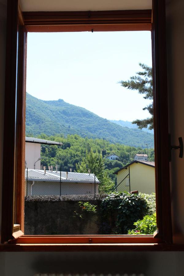 Il Giardino Dei Fiori Apartment Mandello del Lario Luaran gambar