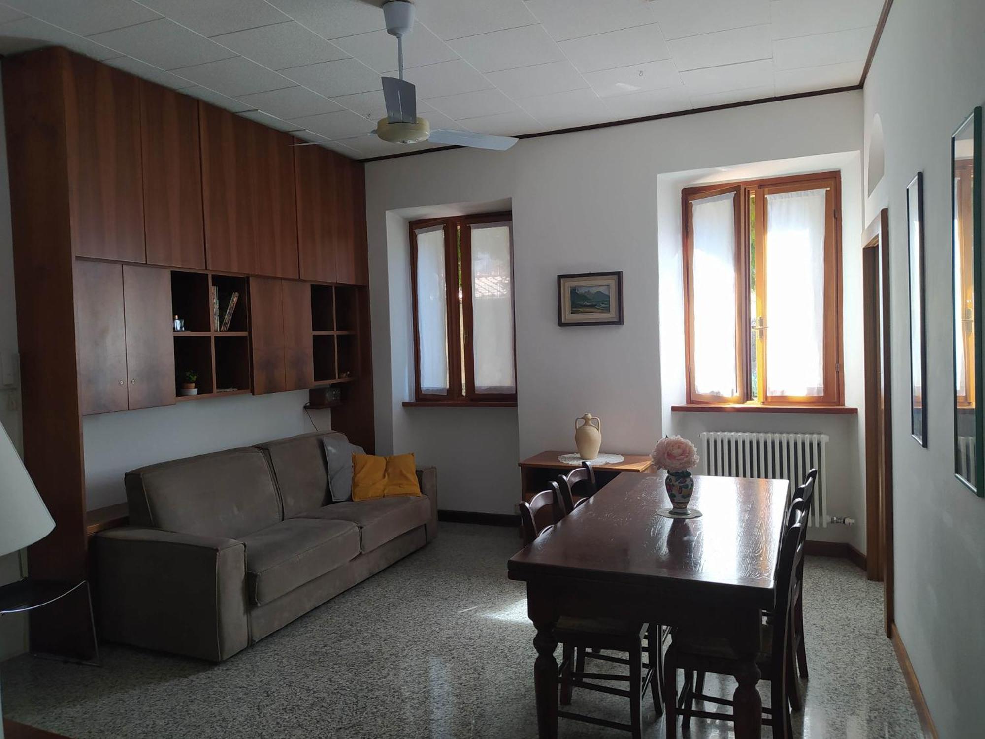 Il Giardino Dei Fiori Apartment Mandello del Lario Luaran gambar